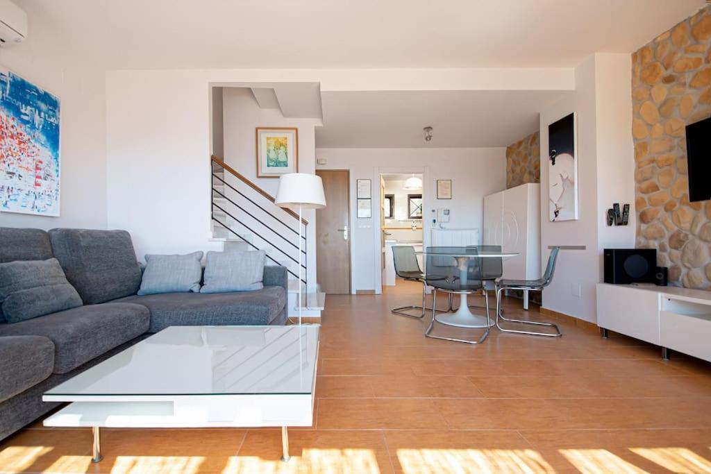 Sunny House With Great Sea Views, 3 Terraces, Private Heated Pool And Sauna La Herradura  Eksteriør billede